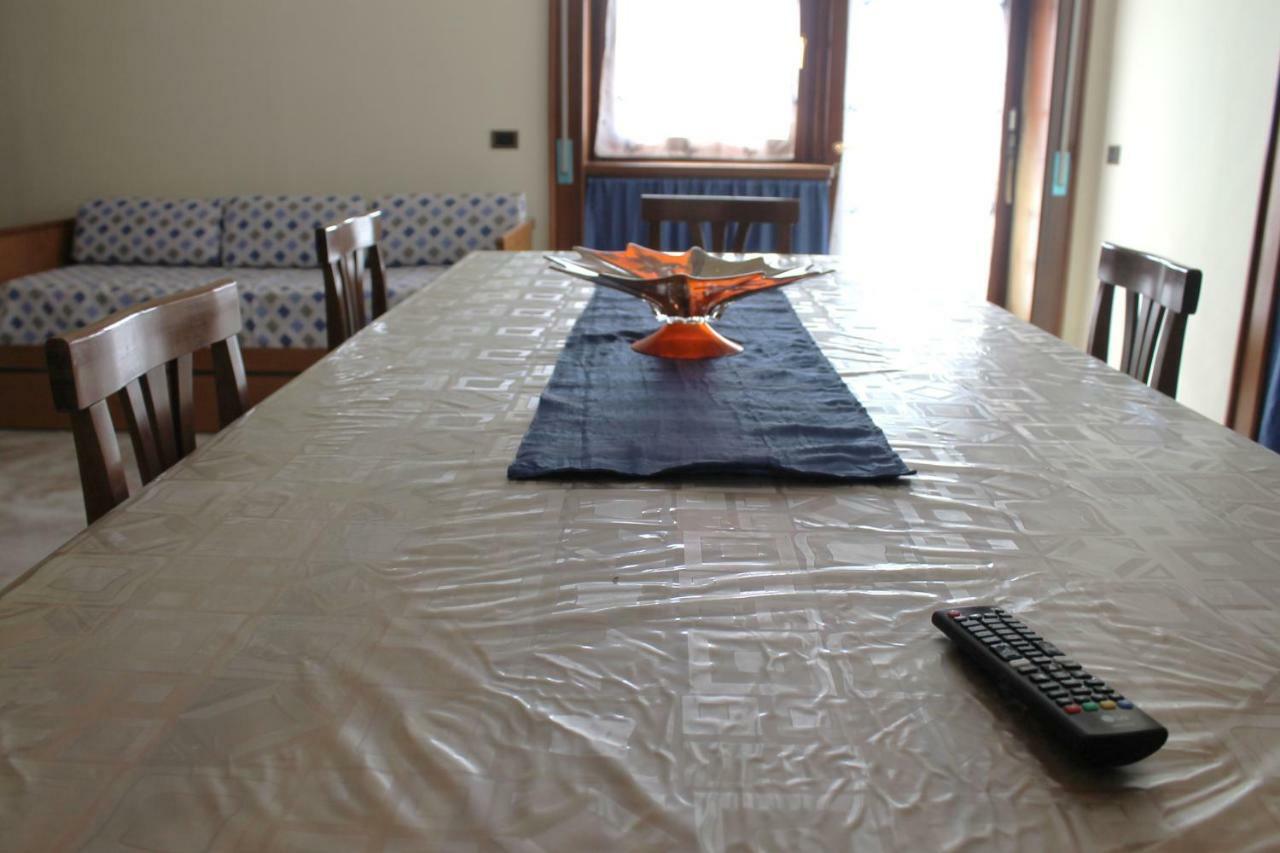 Casa Annuccia Villa อาเจโรลา ภายนอก รูปภาพ