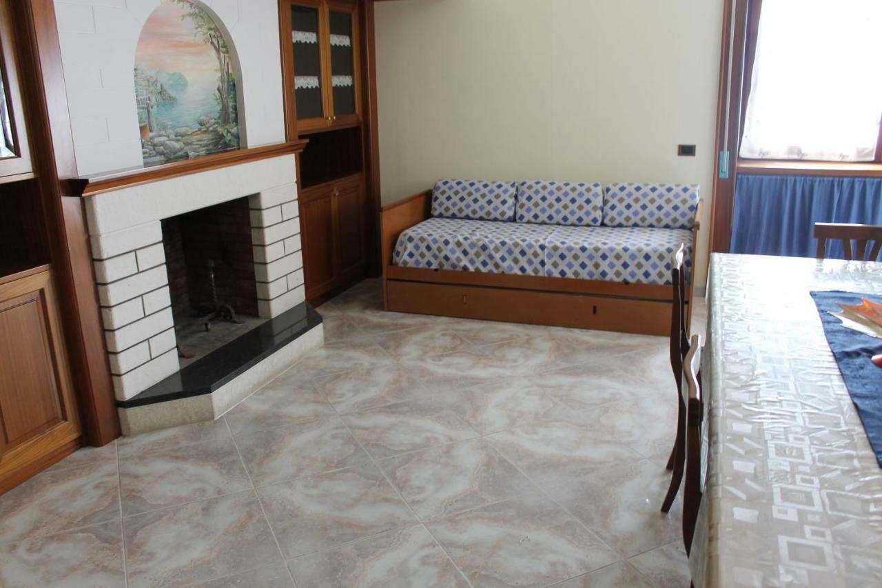 Casa Annuccia Villa อาเจโรลา ภายนอก รูปภาพ