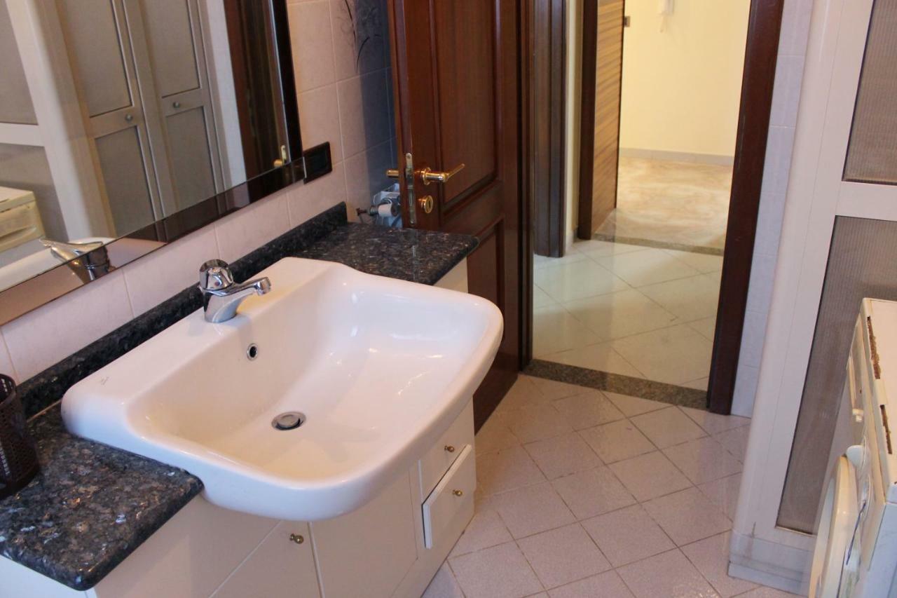 Casa Annuccia Villa อาเจโรลา ภายนอก รูปภาพ