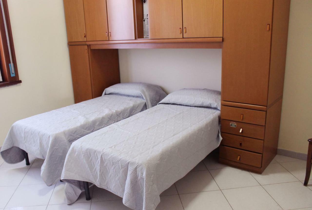 Casa Annuccia Villa อาเจโรลา ภายนอก รูปภาพ