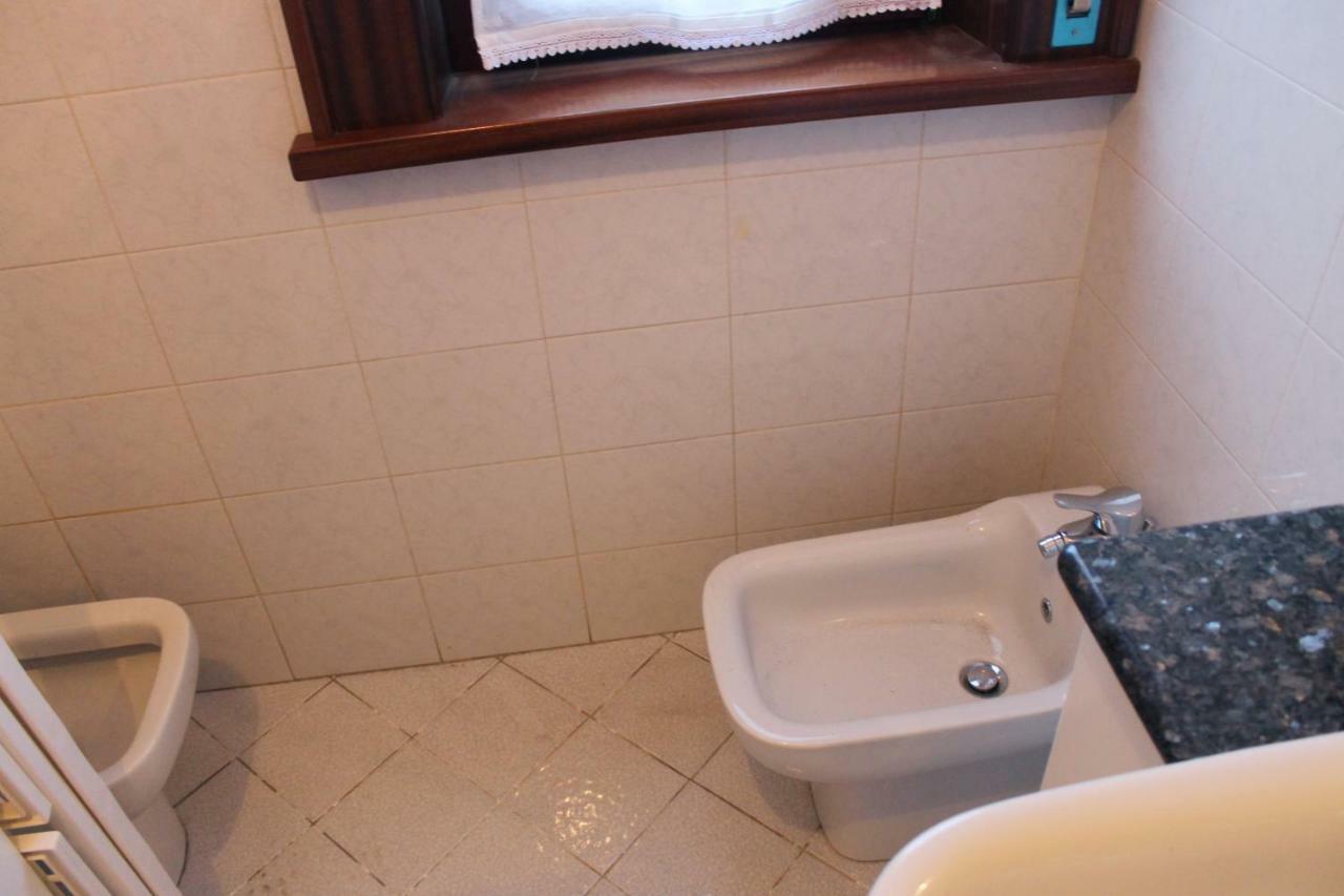 Casa Annuccia Villa อาเจโรลา ภายนอก รูปภาพ